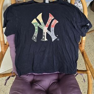 New era men's New York t shirt